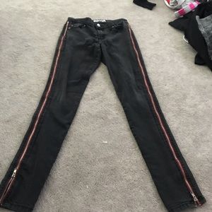 Hot top&Jet black jeans